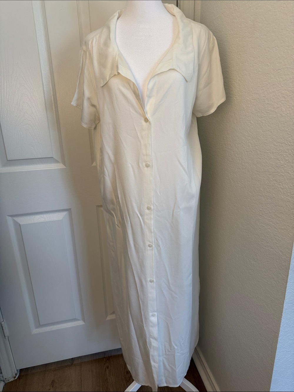 [new inventory] S’EDGE WHITE BUTTON DOWN COLLAR MAXI DRESS EUC